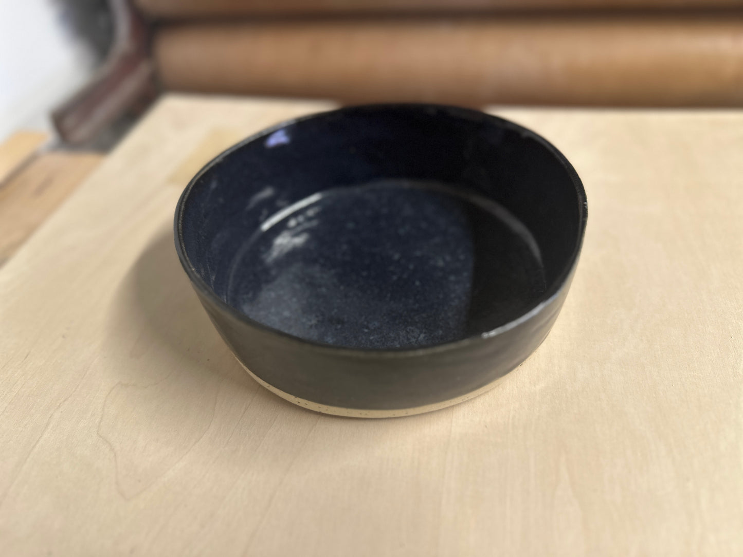 Serveringsskål, måske slikskål, pynteskål - den her skål er meget anvendelig til alt muligt.