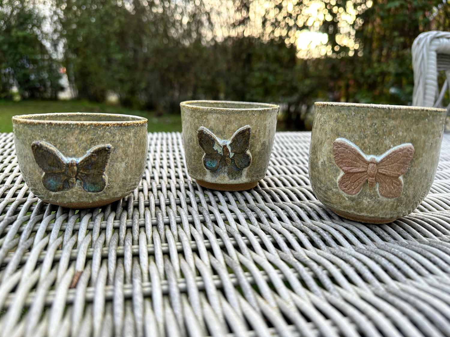 Små fine krukker til pynt og dippedutter