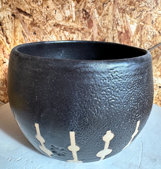 Sort skål med mønster H:9cm Dia:12cm